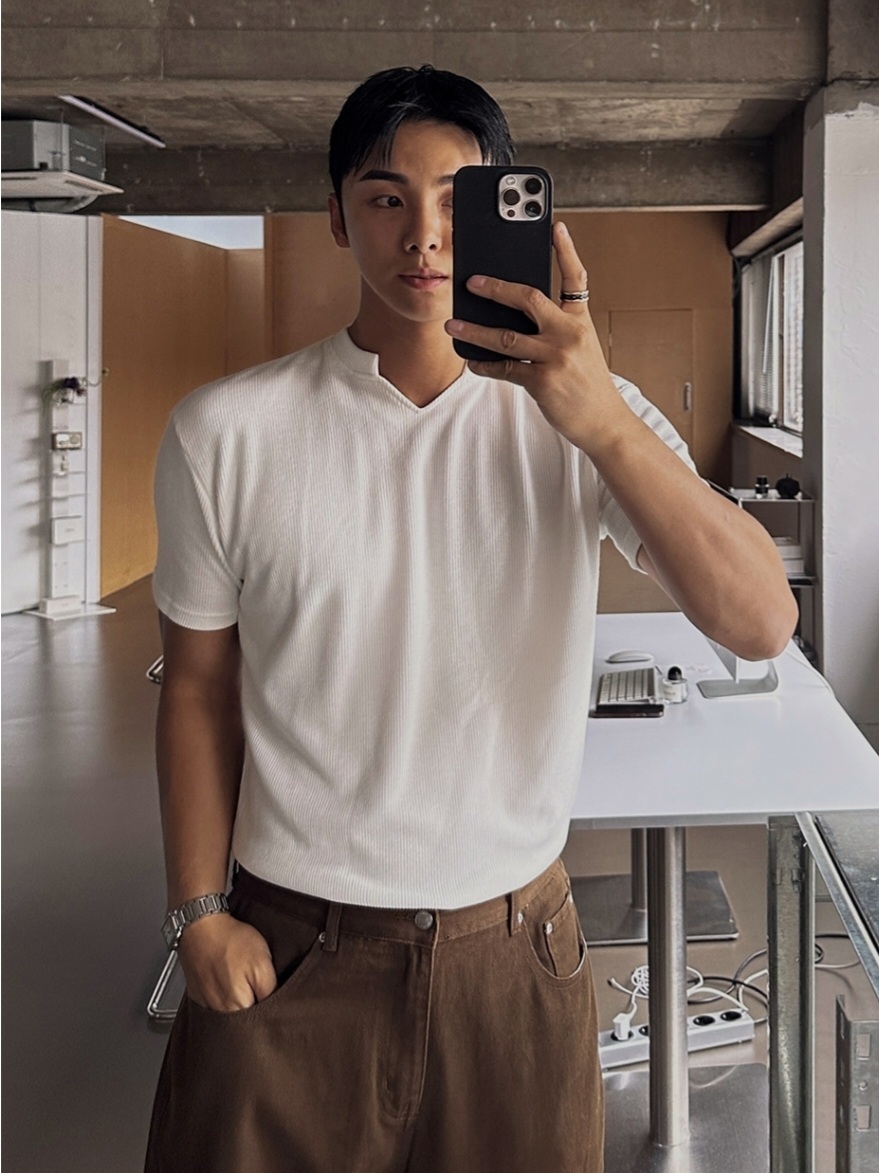 Darling 彈力V領短袖上衣