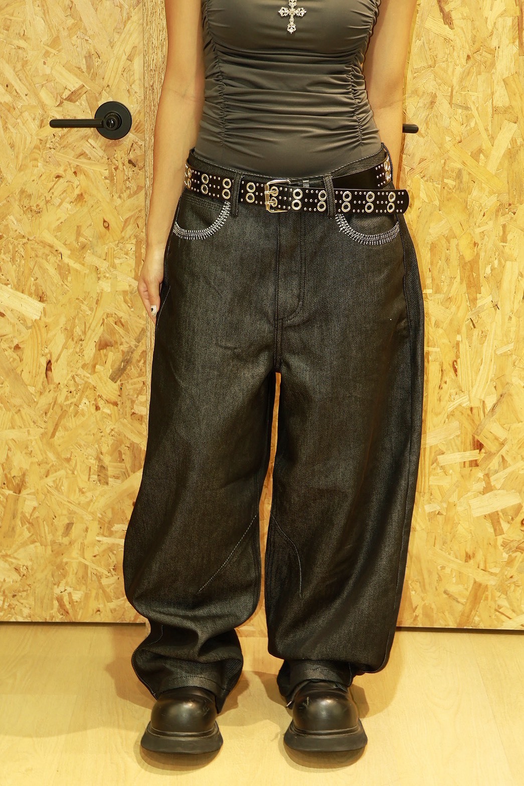 放射 線條 綻放 原色 #牛仔褲