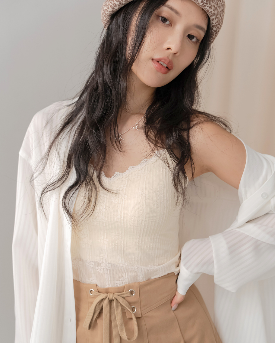 V領蕾絲花邊小可愛