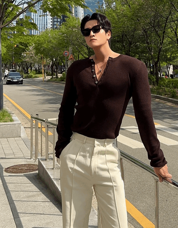 安迪修身亨利領針織衫