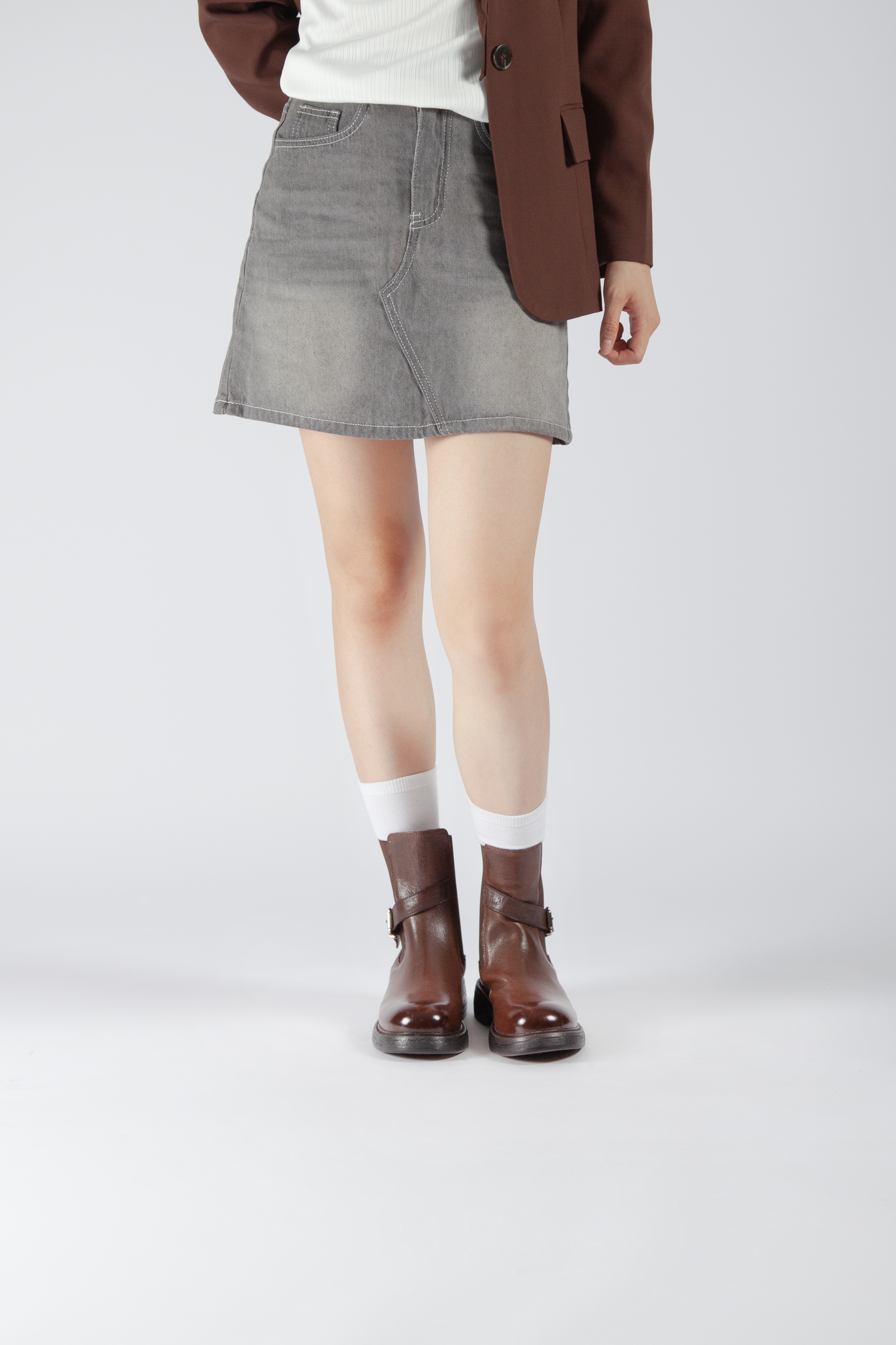 The Flex 斜釦彈性設計短靴