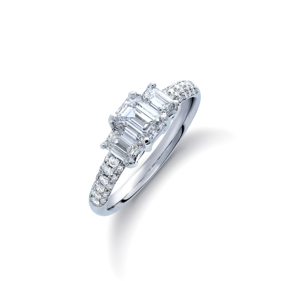 詮釋愛 — GIA1克拉祖母綠形鑽戒