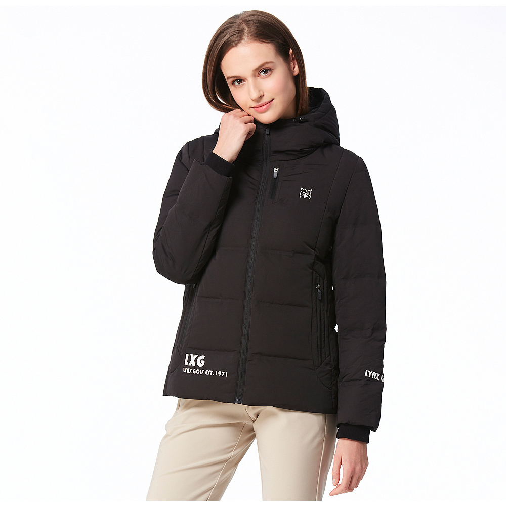 【Lynx Golf】女款保暖舒適羽絨壓線造型胸袋設計拉鍊口袋長袖不可拆式連帽外套