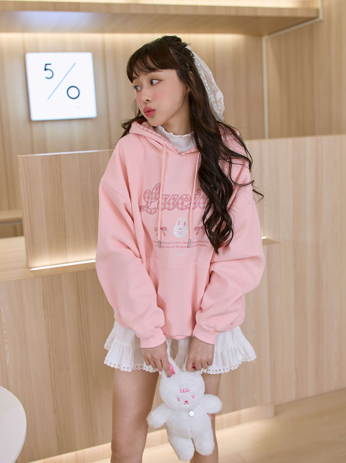 軟軟兔野餐趣格紋帽T