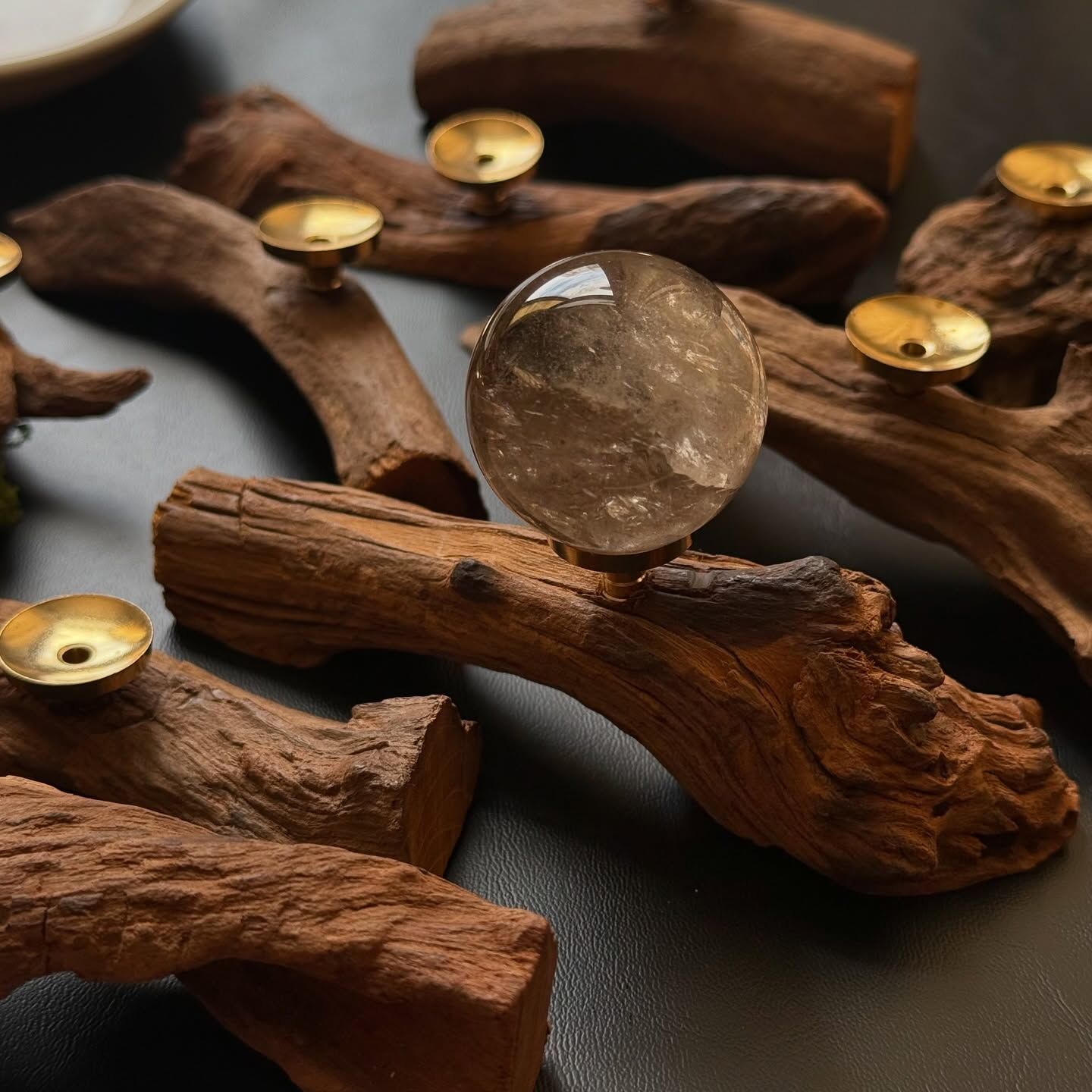 [原石] 水晶球底座 原木