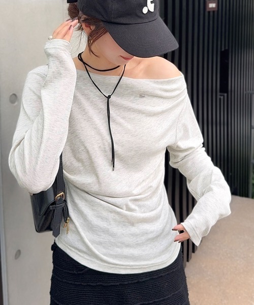 日本🇯🇵連線 Mily Bilet 垂墜感平口長袖上衣 貝殼鈕扣 平口 露肩 長袖 垂墜感 褶皺設計 4色(任買兩件711免運)/預購