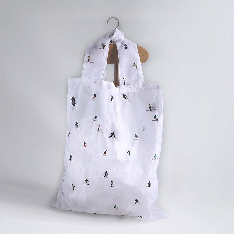 Brigitte Tanaka 滑雪者烏干紗提袋