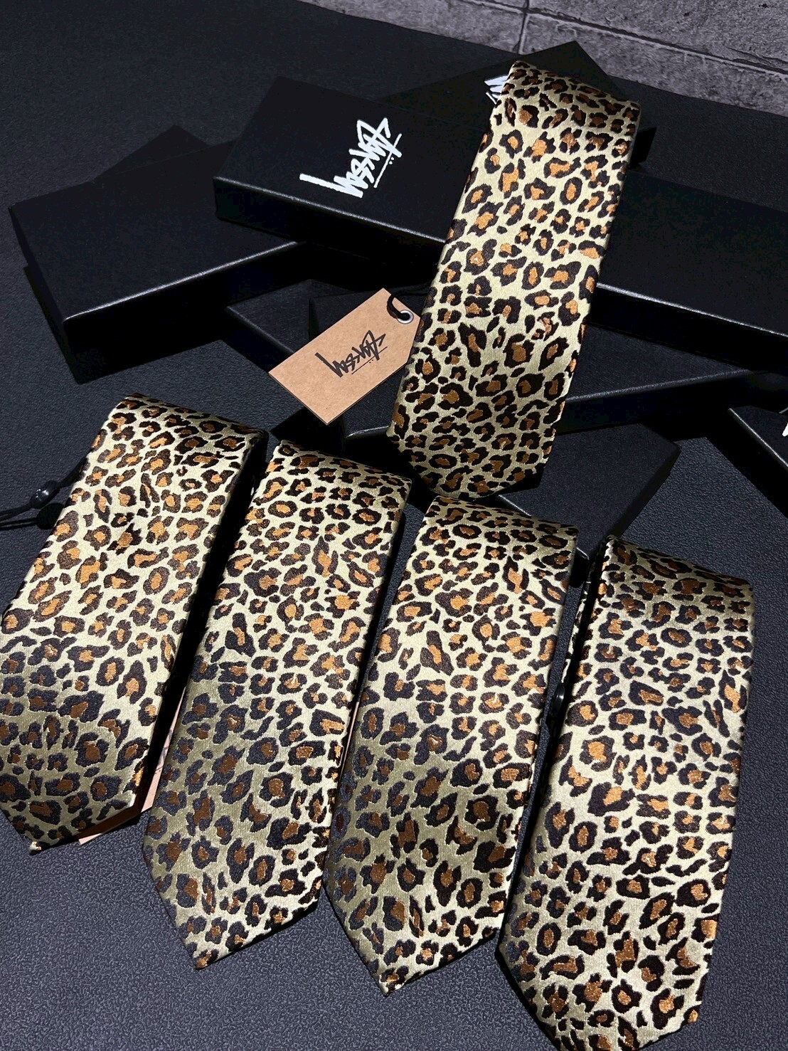 STUSSY JACQARD LEOPARD TIE leopard print tie