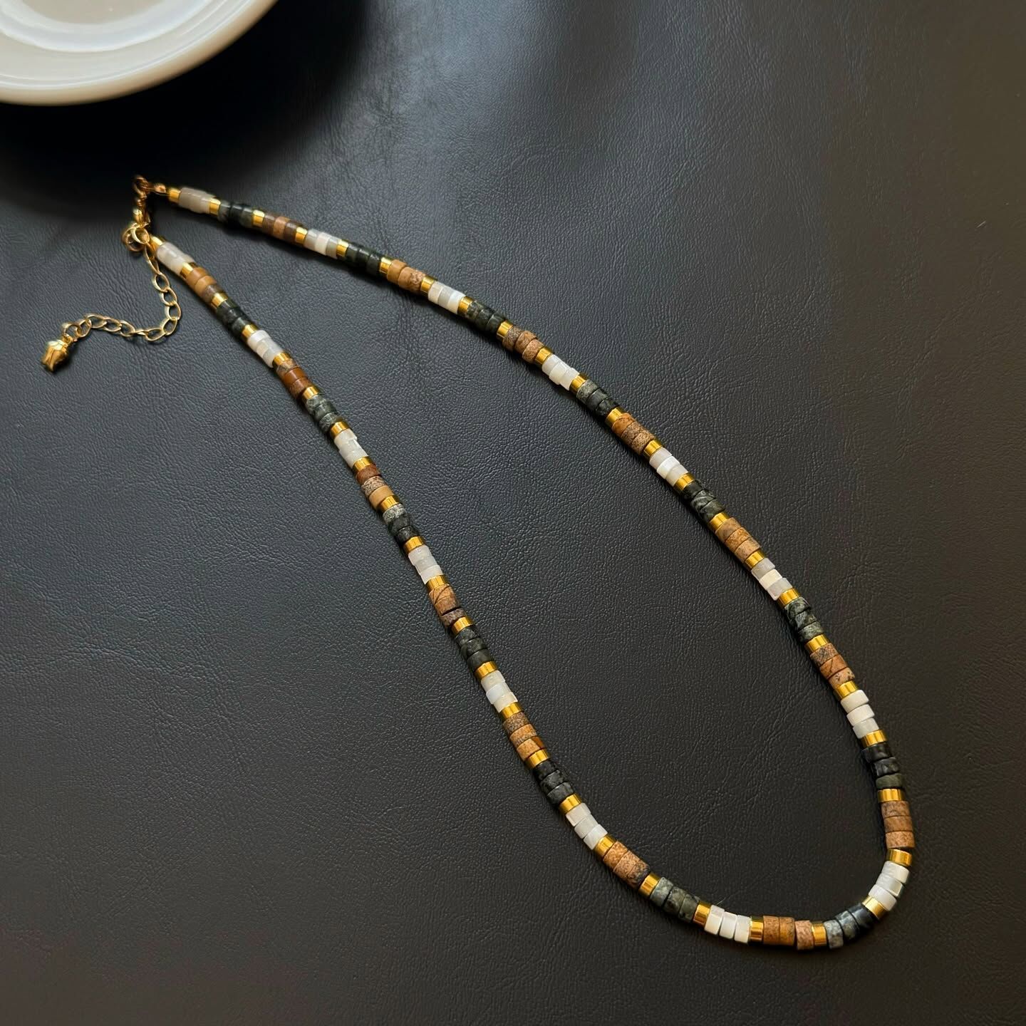 [原石] 白母貝+剛巴巴碧玉 水晶項鏈