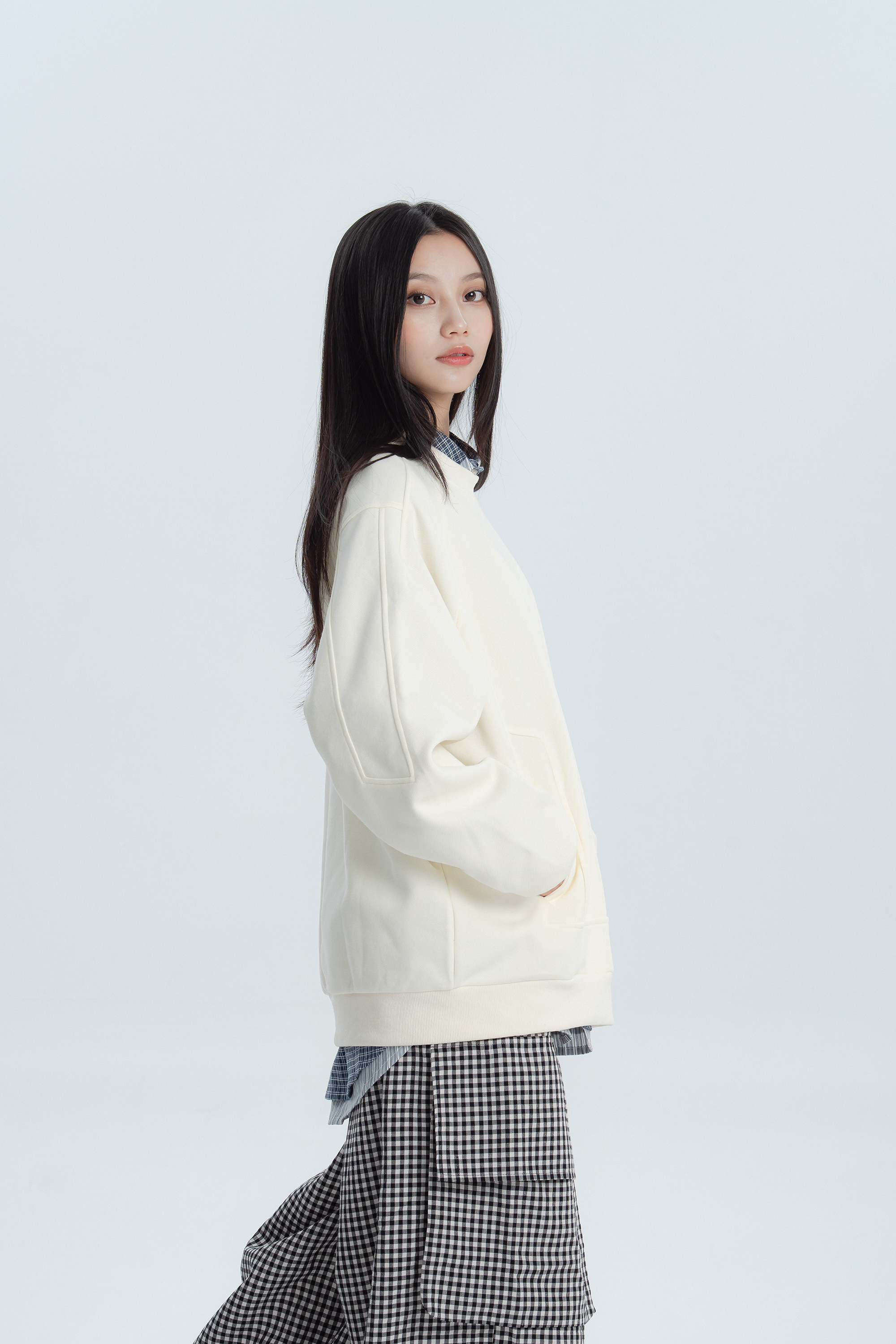 簡單小標暗藏口袋大學t 4色