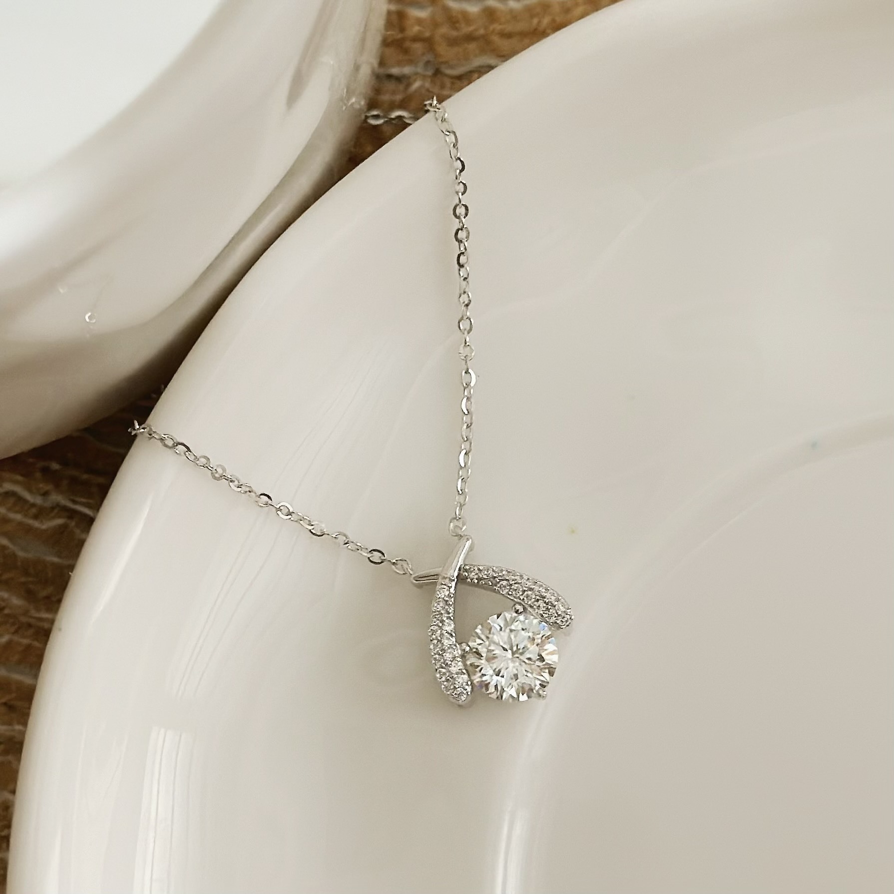 G122【輕奢】排鑽交叉莫桑單鑽純銀鎖骨鏈