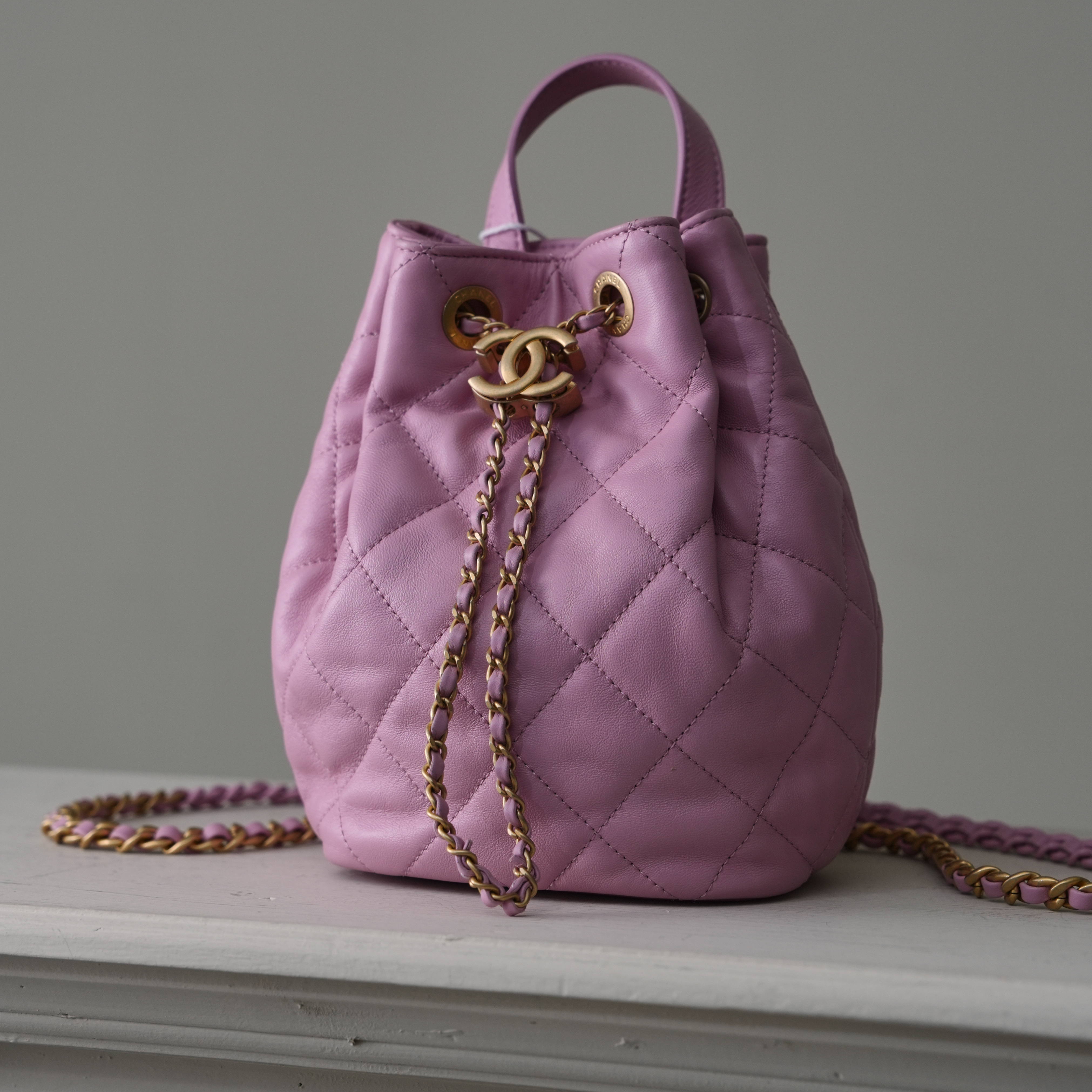 Chanel  粉色抽繩雙肩包