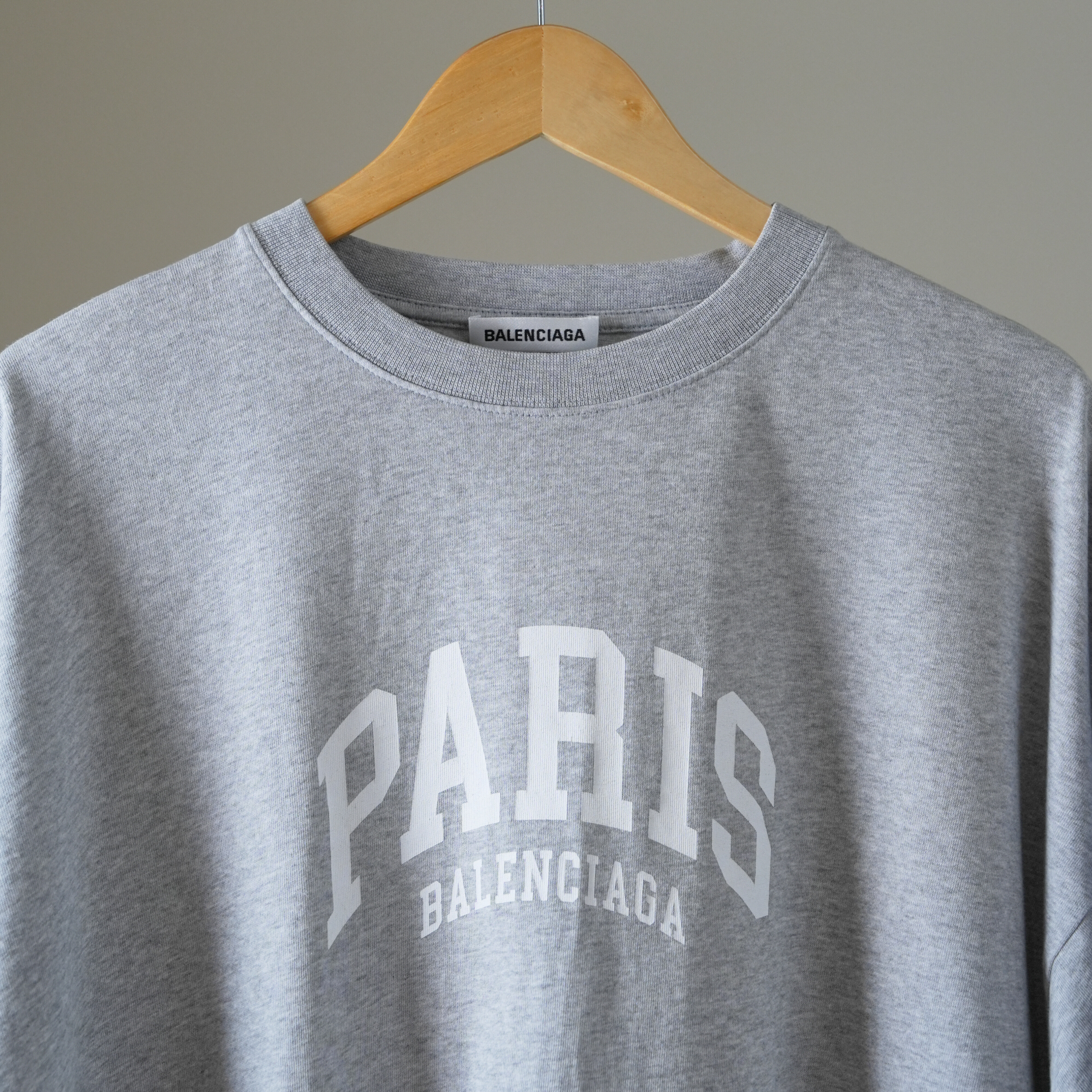Balenciaga 灰色字母LOGO短袖上衣