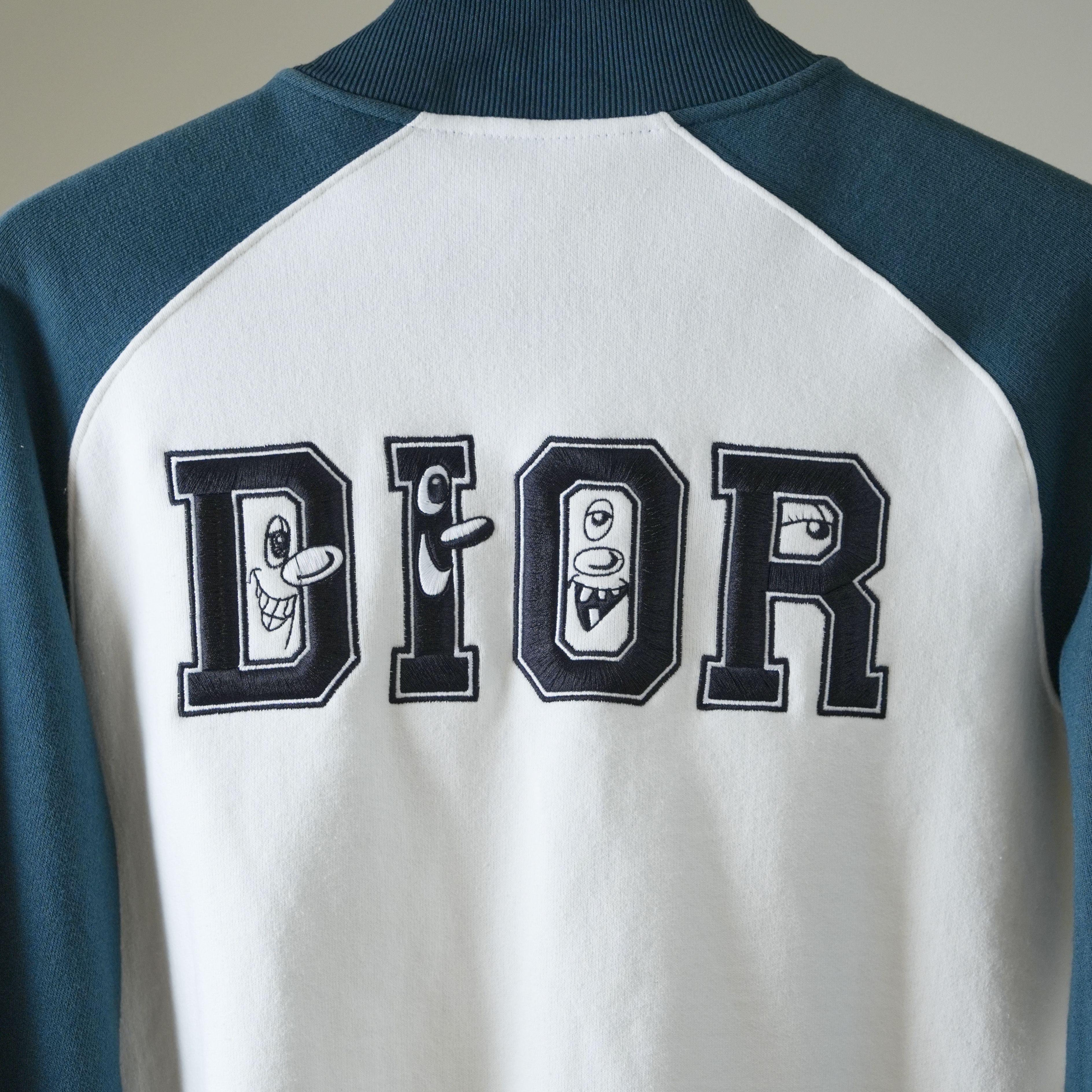 DIOR 白配煙灰藍拼接卡通圖案外套