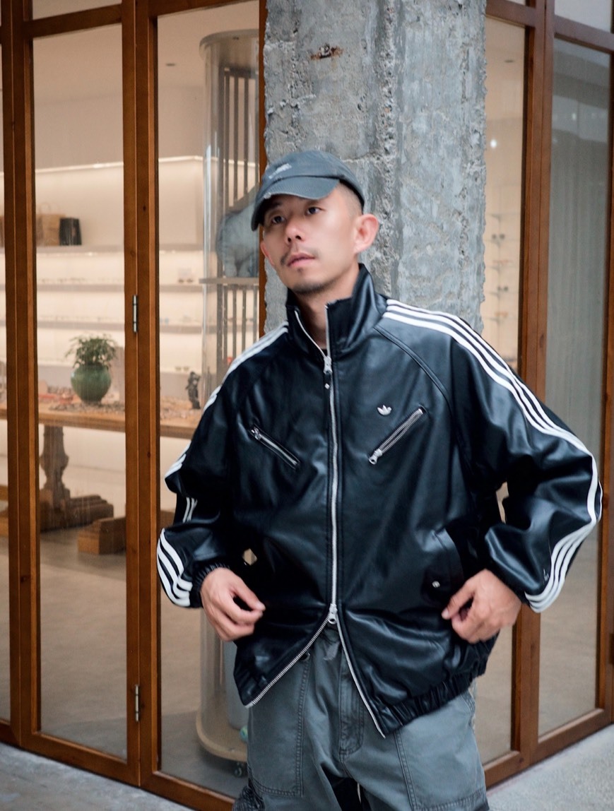 Adidas originals ADICOLOR SPORT PUL JACKET 翻領 休閒 長袖 雙拉鍊 復古 皮外套 女款 黑色 JD3778