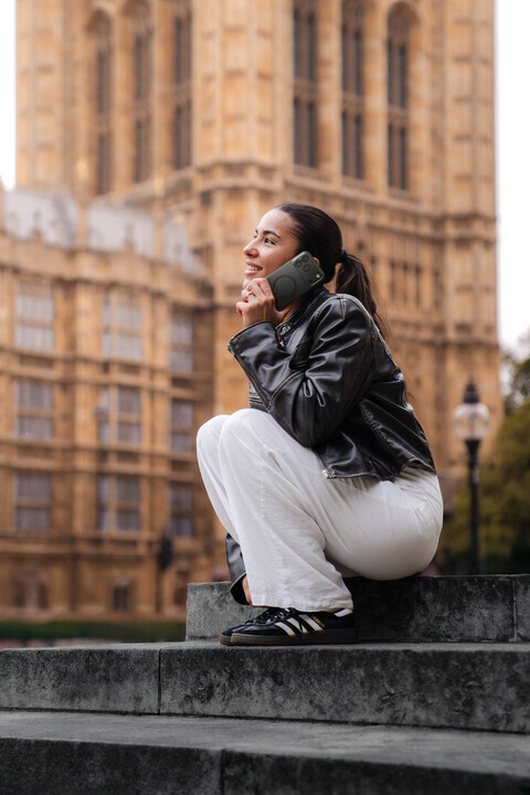 UNIQ AirSuit iPhone 17 系列磁吸防摔保護殼