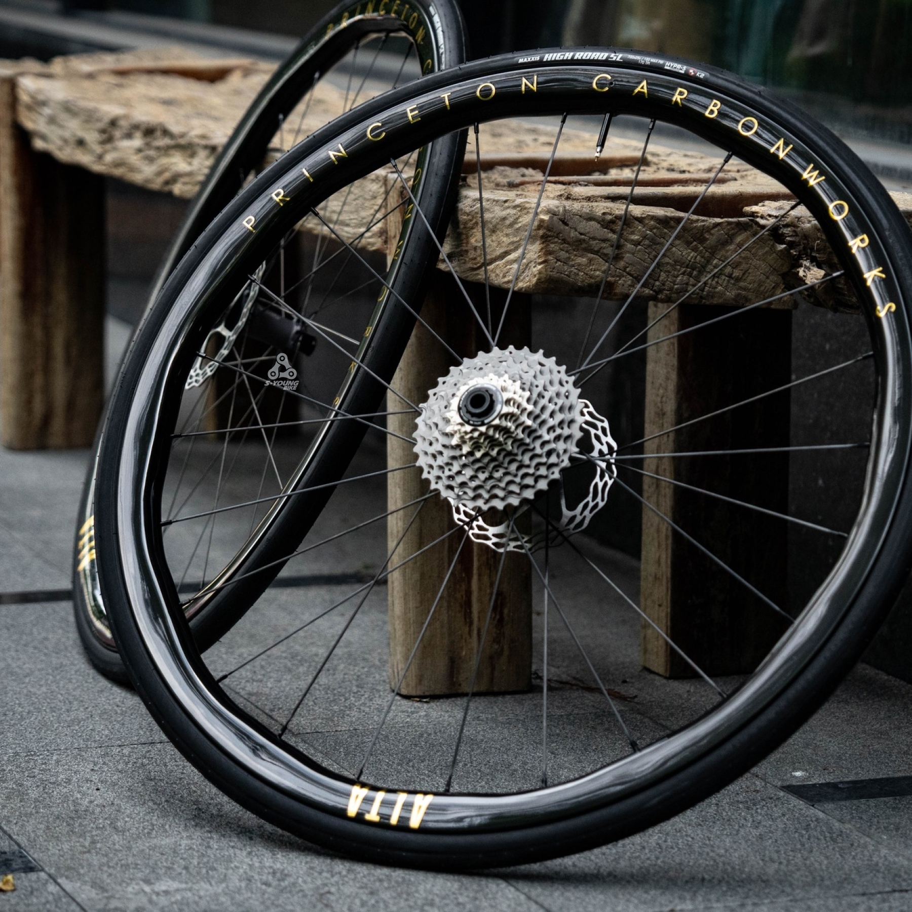 【PRINCETON】ALTA 3532 碳纖維波浪輪組 / Tatic TR01 頂級花鼓（共４色）