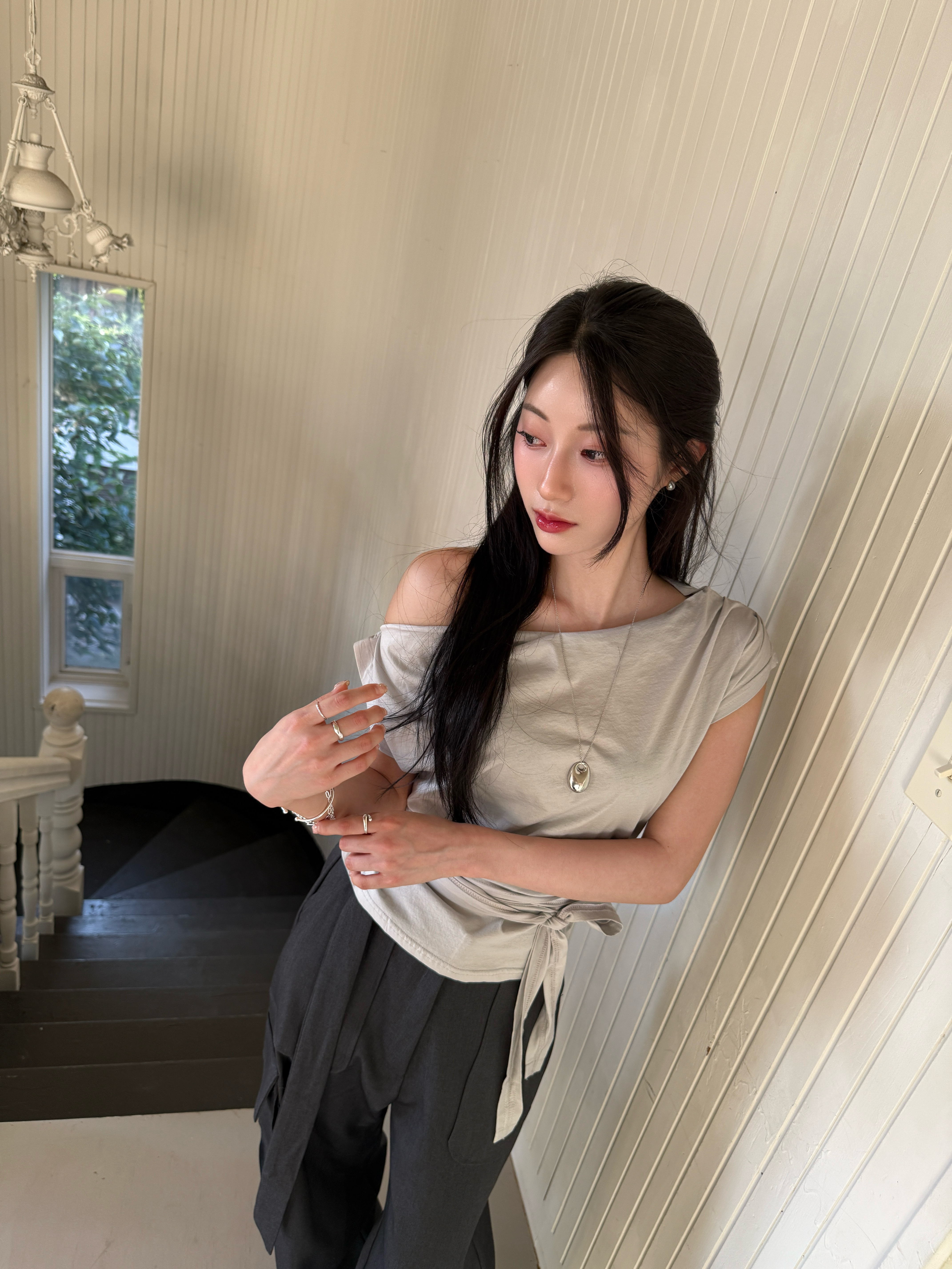 【現貨】C07 一份純粹 不對稱繞綁上衣 (冷灰)