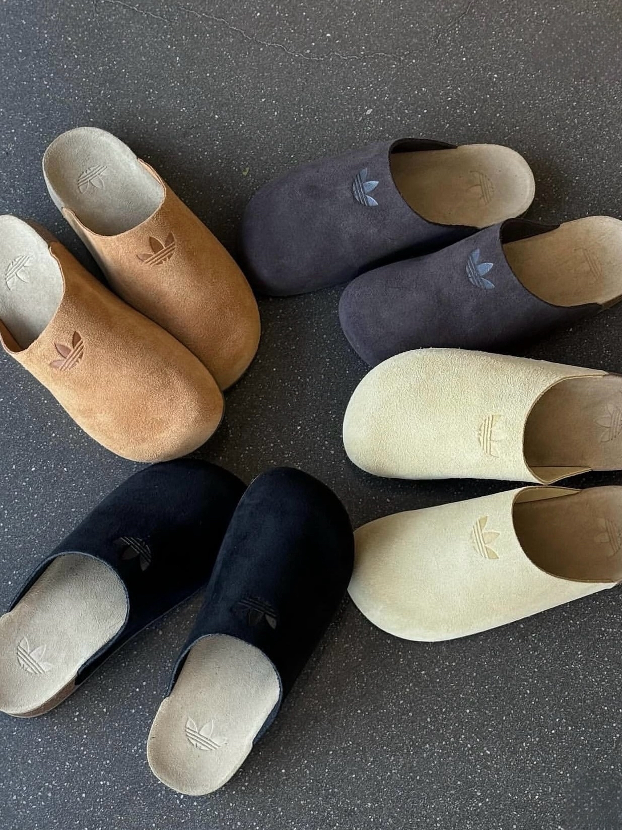 代購-Adidas Originals Adimule 勃肯 防磨 包頭拖鞋 男女同款 棕色