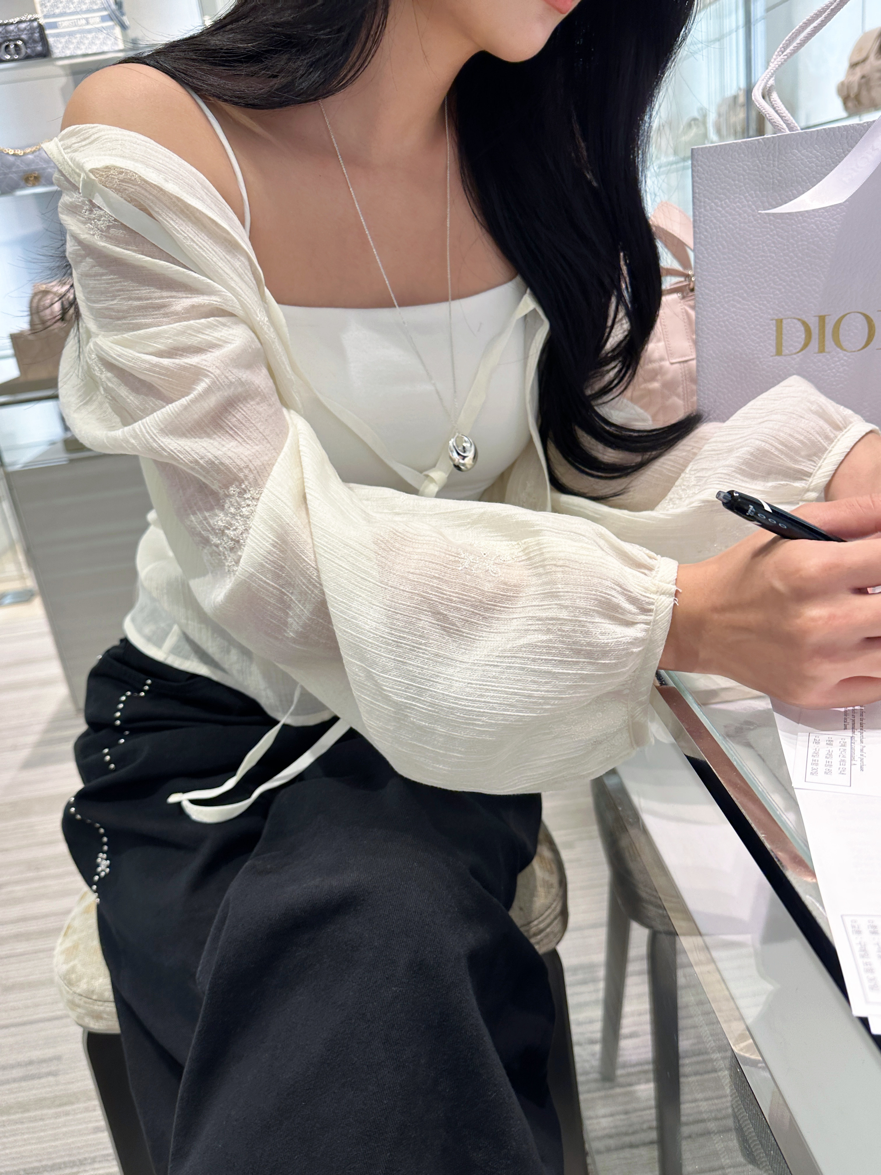 【現貨】C19 夢境感 碎光刺繡開襟衫 (白)