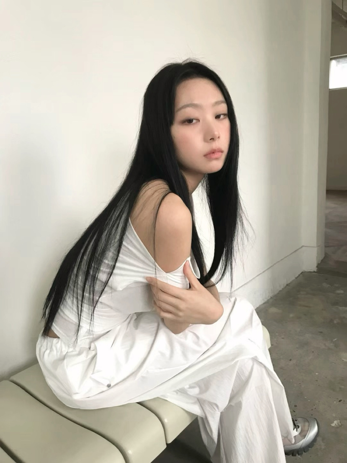 【現貨】C07 一份純粹 不對稱繞綁上衣 (白)