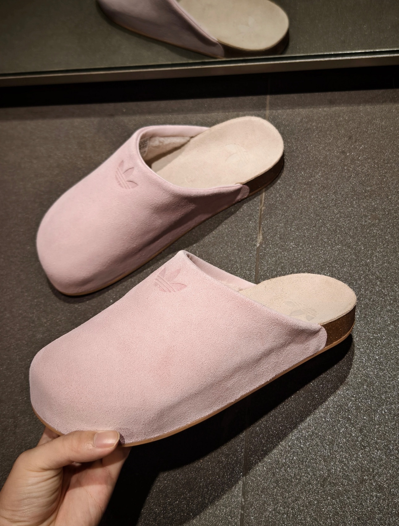 Adidas Adimule ｜勃肯 麂皮懶人鞋・ MULE拖鞋 淺粉色 JP8731