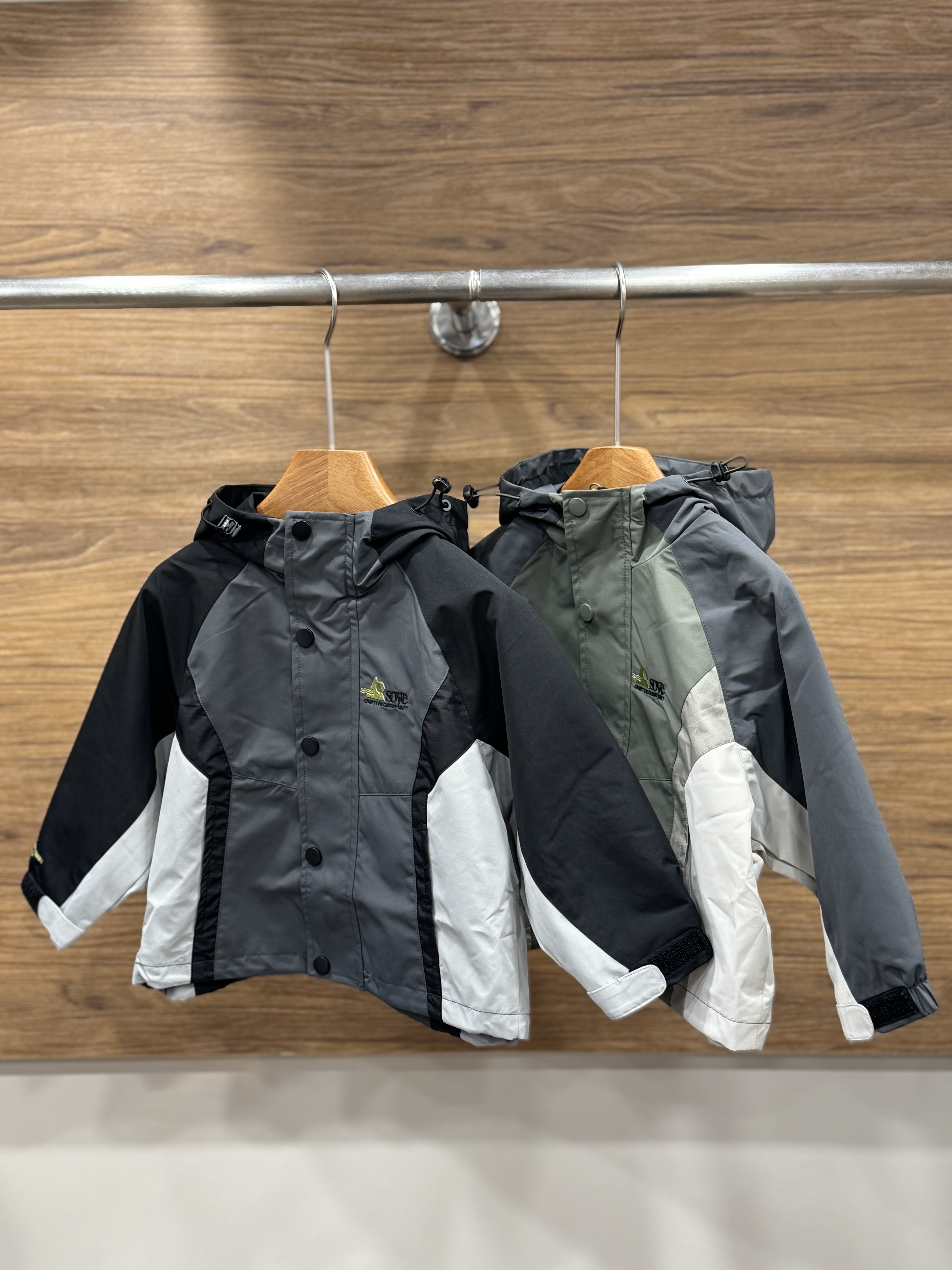 A02941設計師品牌衝鋒外套