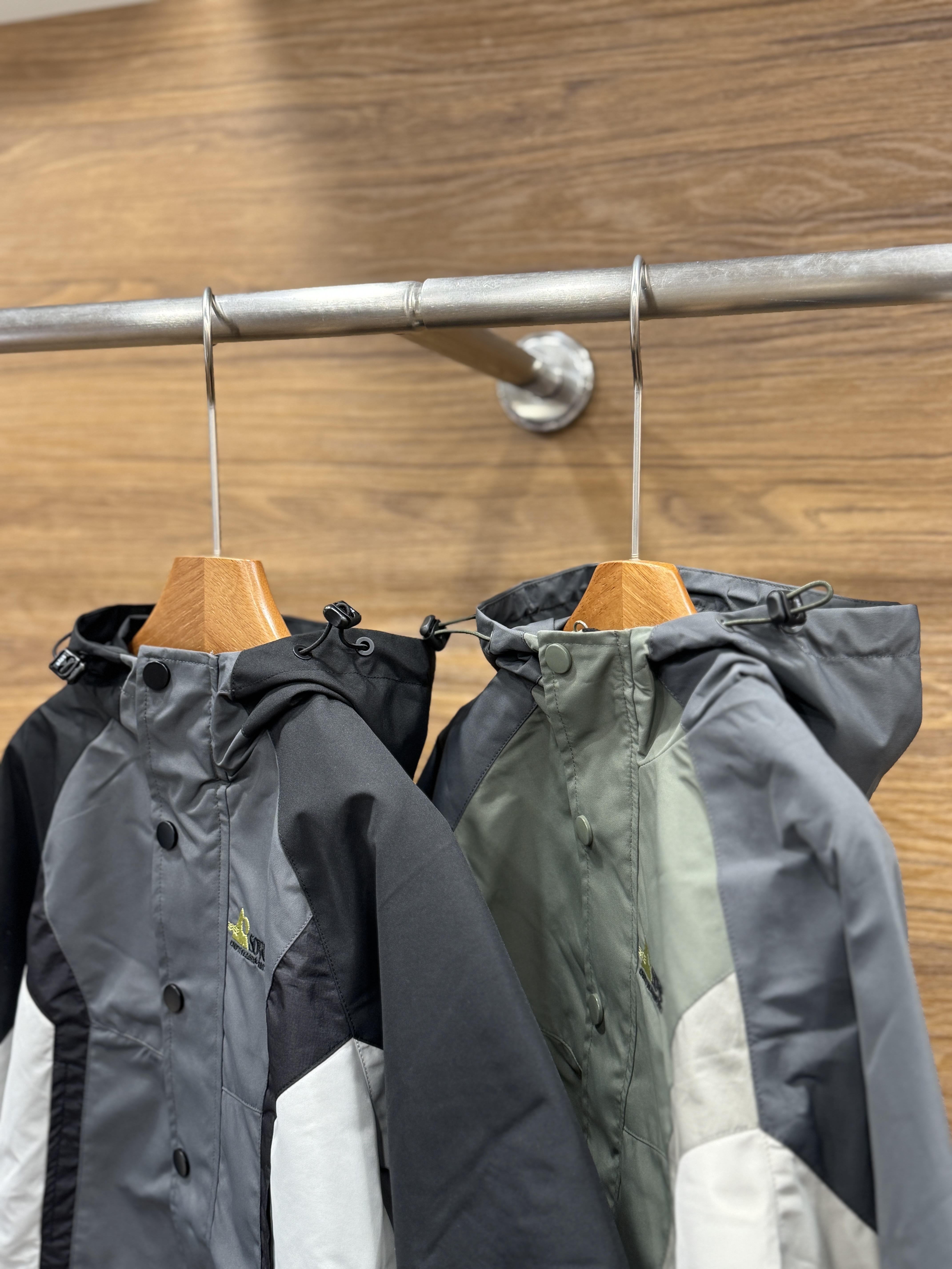 A02941設計師品牌衝鋒外套