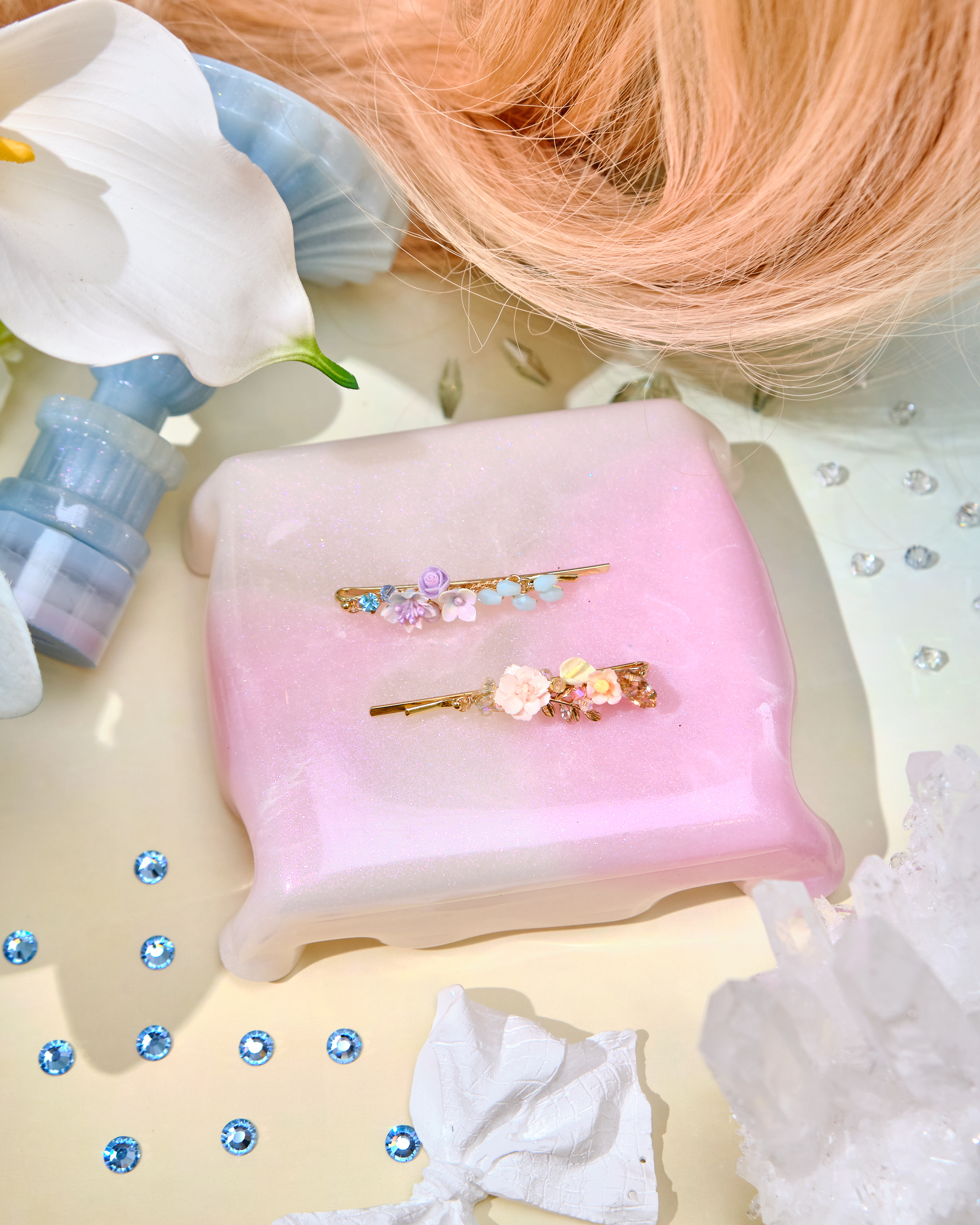 12747 Small Bouquet Pendant Double Barrette Set