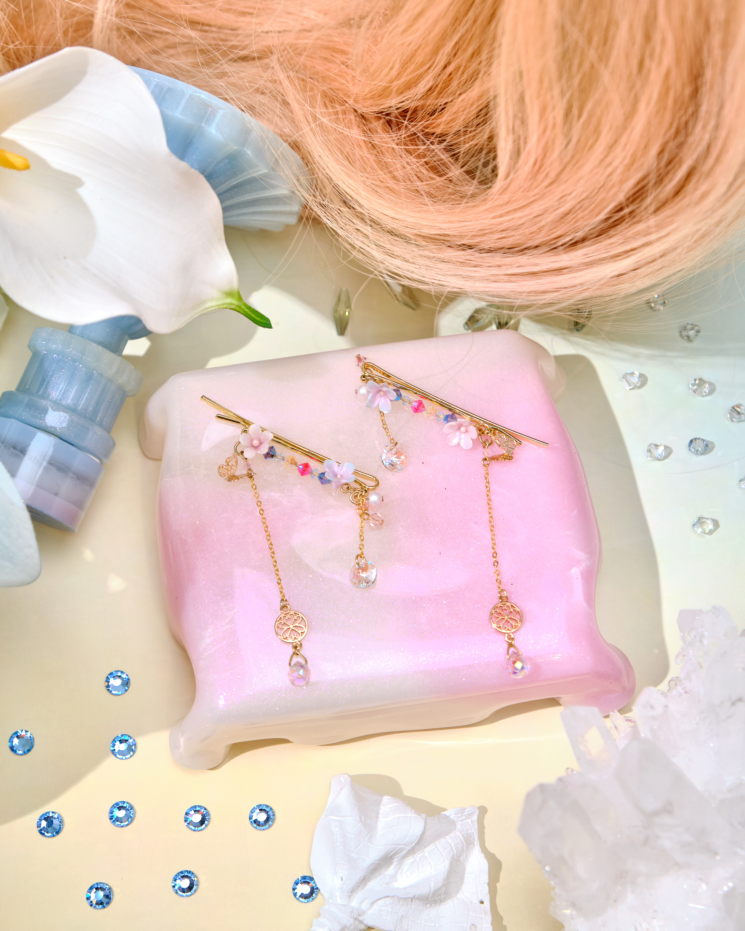 12745 小花束吊鏈雙一字夾套裝