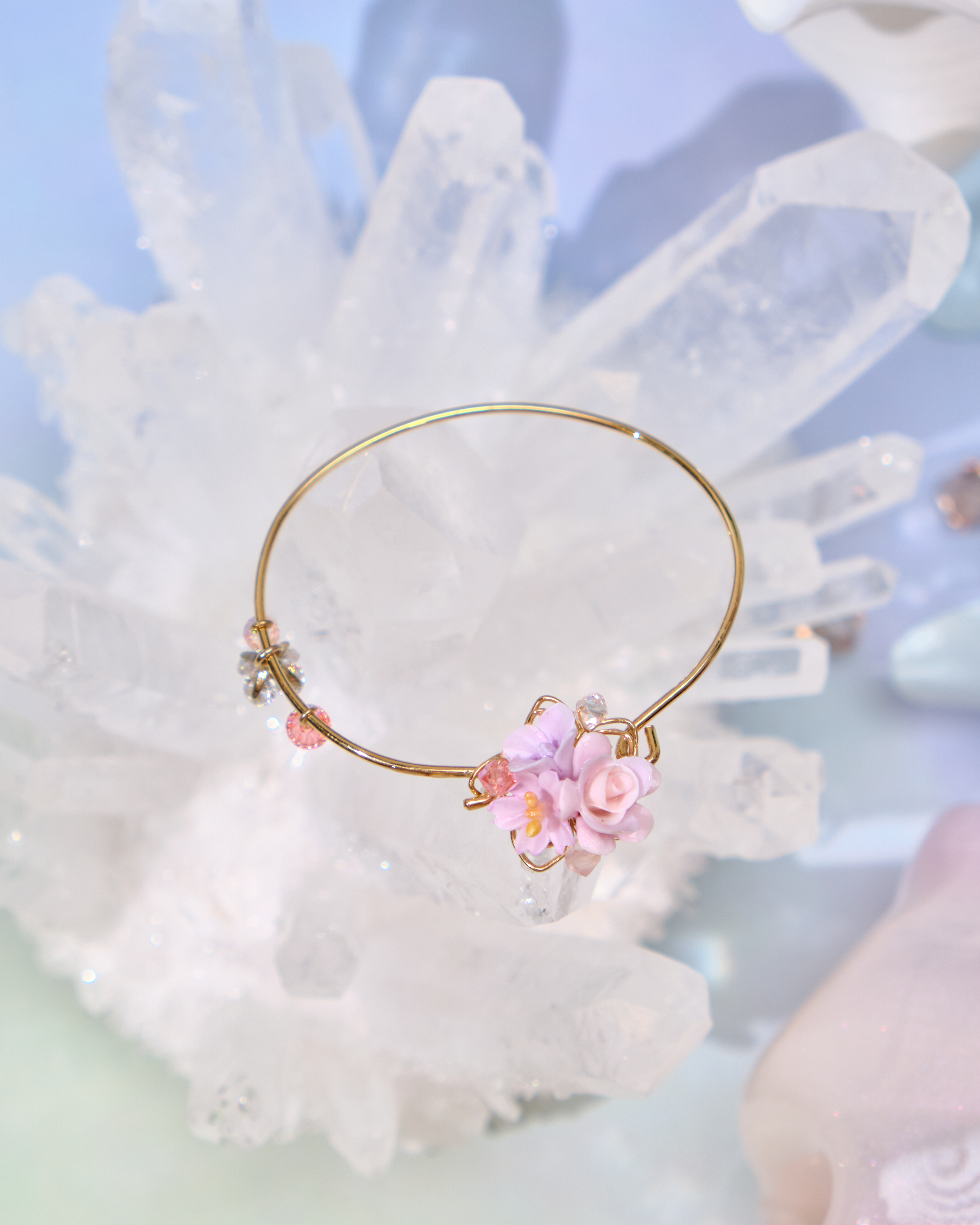 12700 Graceful Garden Small Bouquet Gold/Silver Open Bracelet