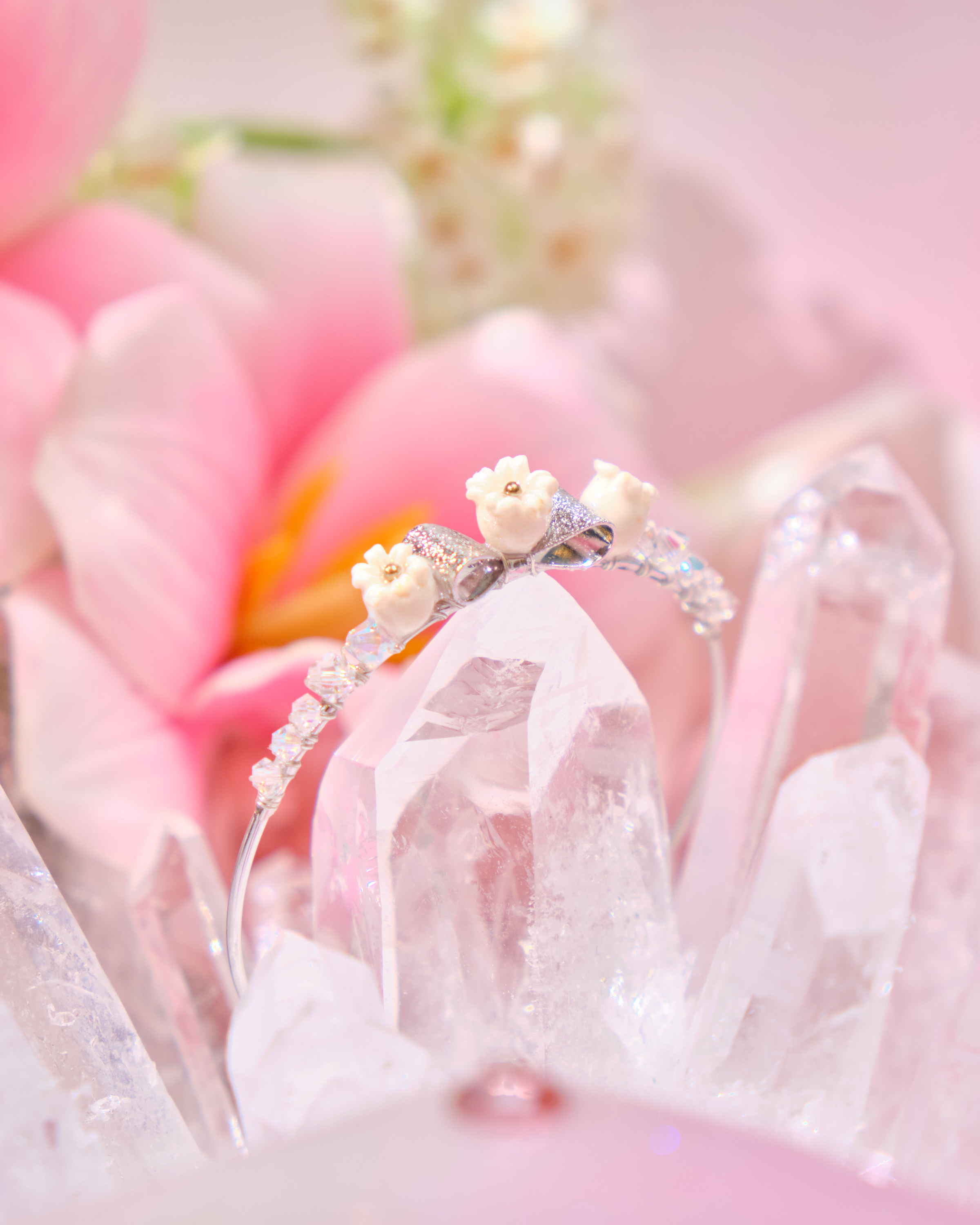 12691 Graceful Garden Small Bouquet Gold/Silver Open Bracelet