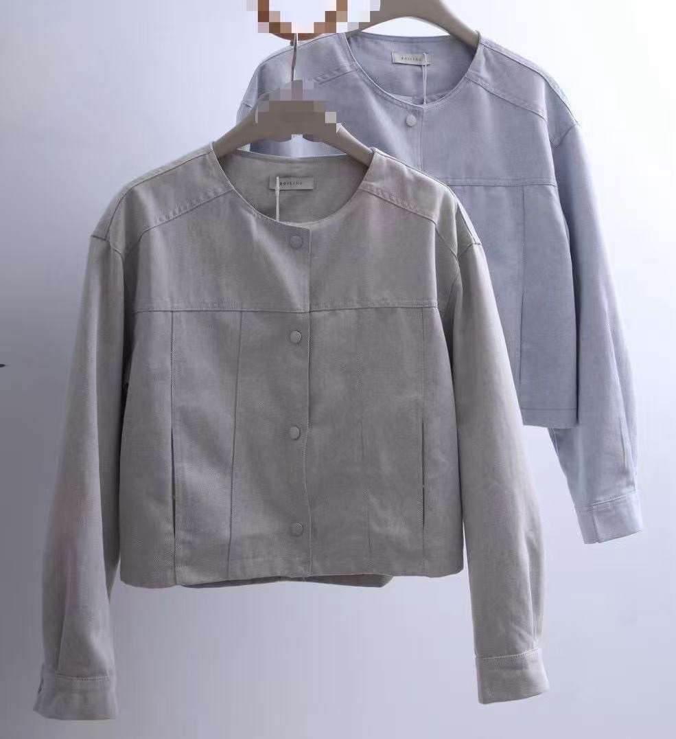 8602 簡單優雅圓領外套