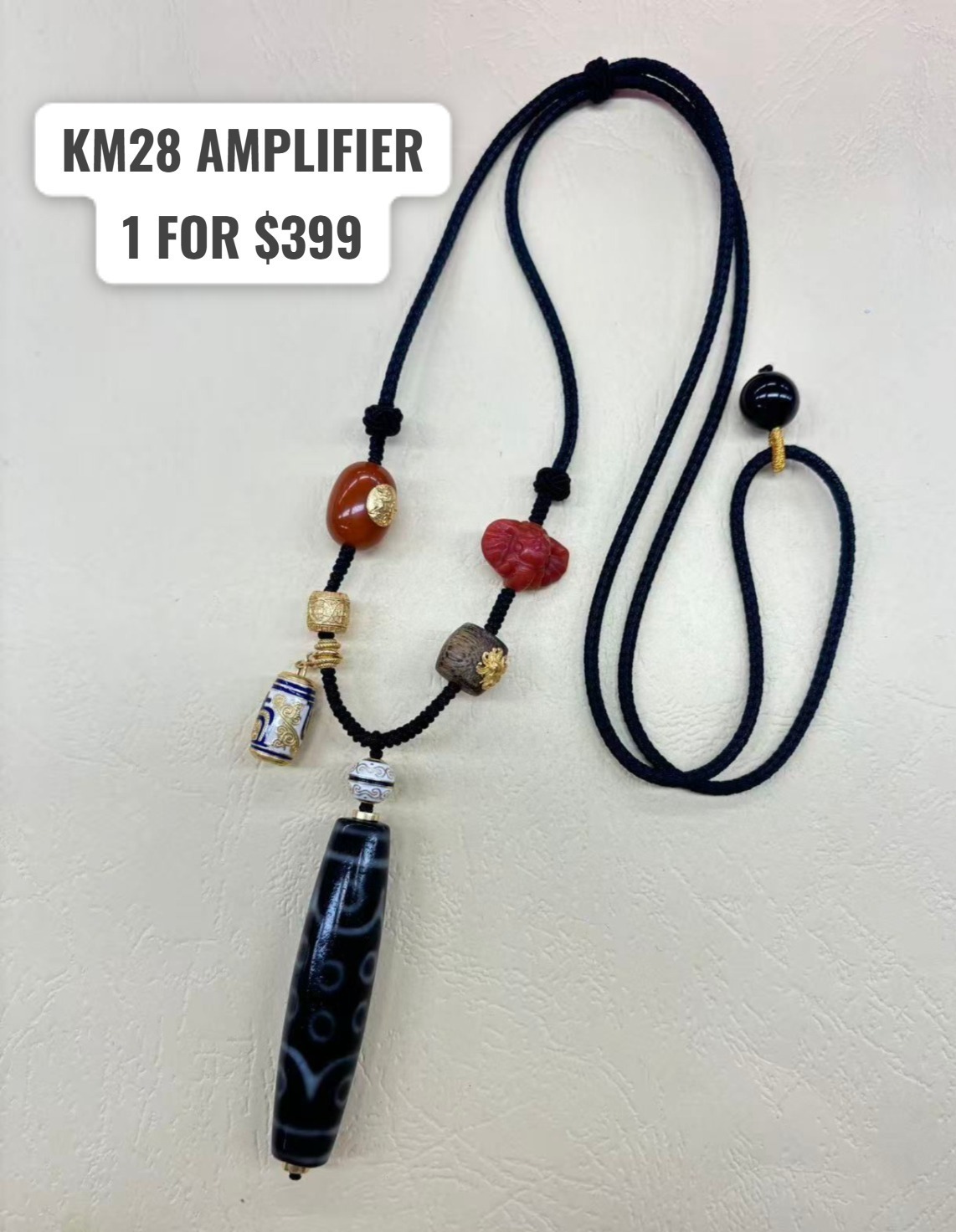 1 KM28 AMPLIFIER NECKLACE