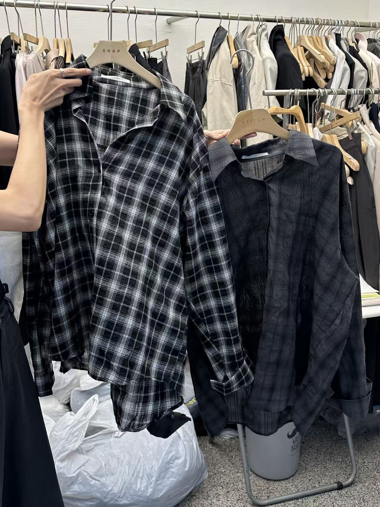 正韓美式中性格紋寬鬆襯衫