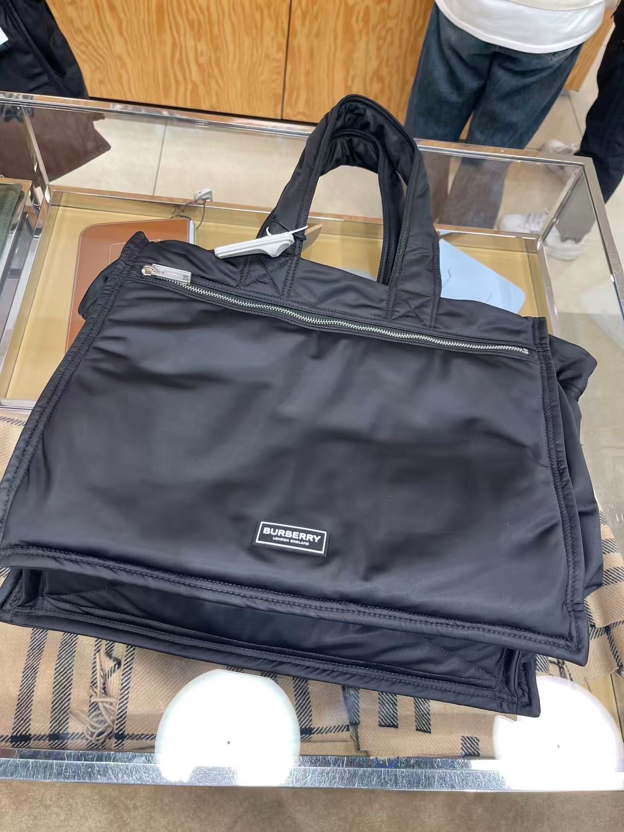 Burberry Large Nylon Tote bag Black