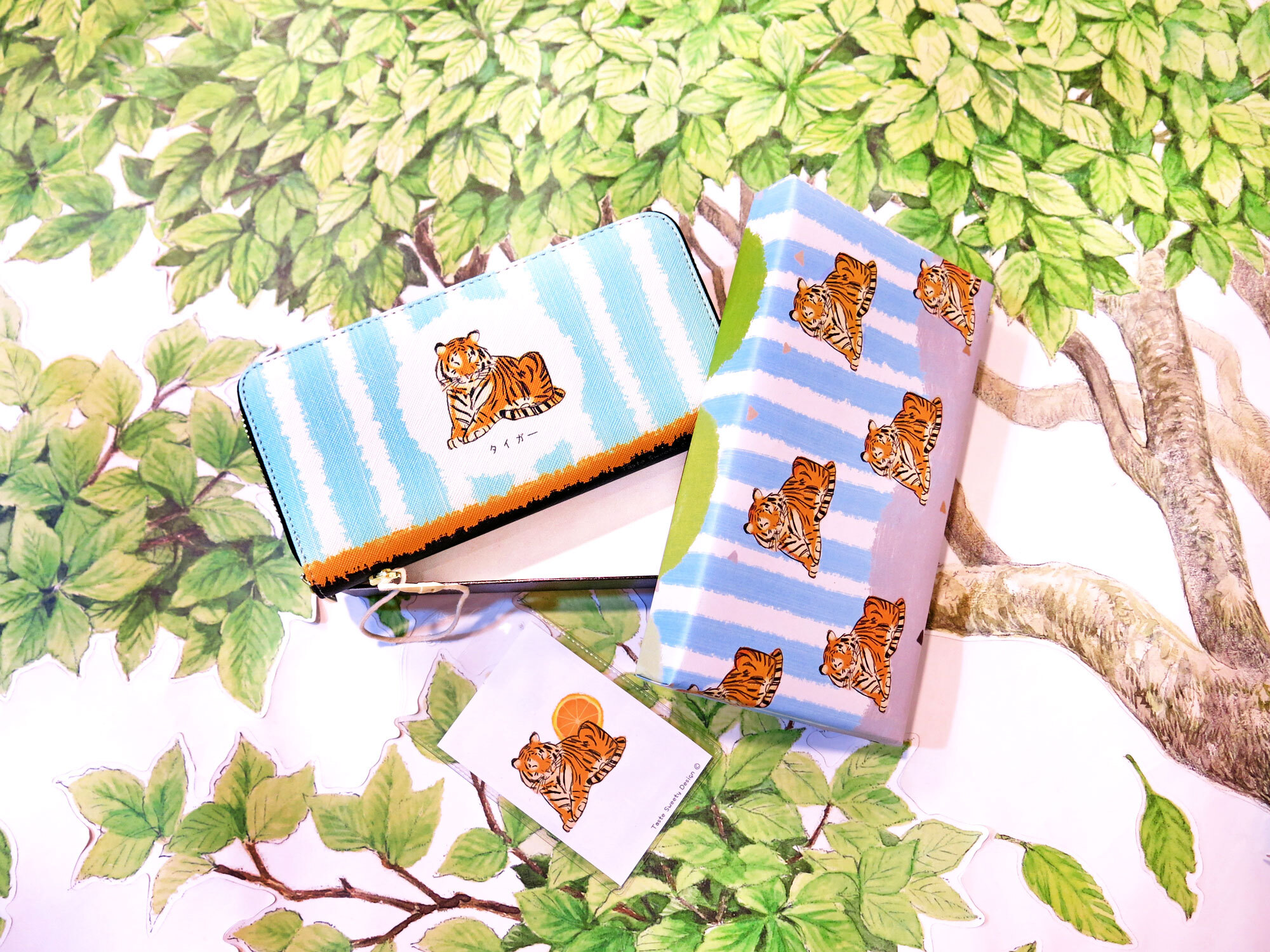 慵懶橘虎條紋長夾