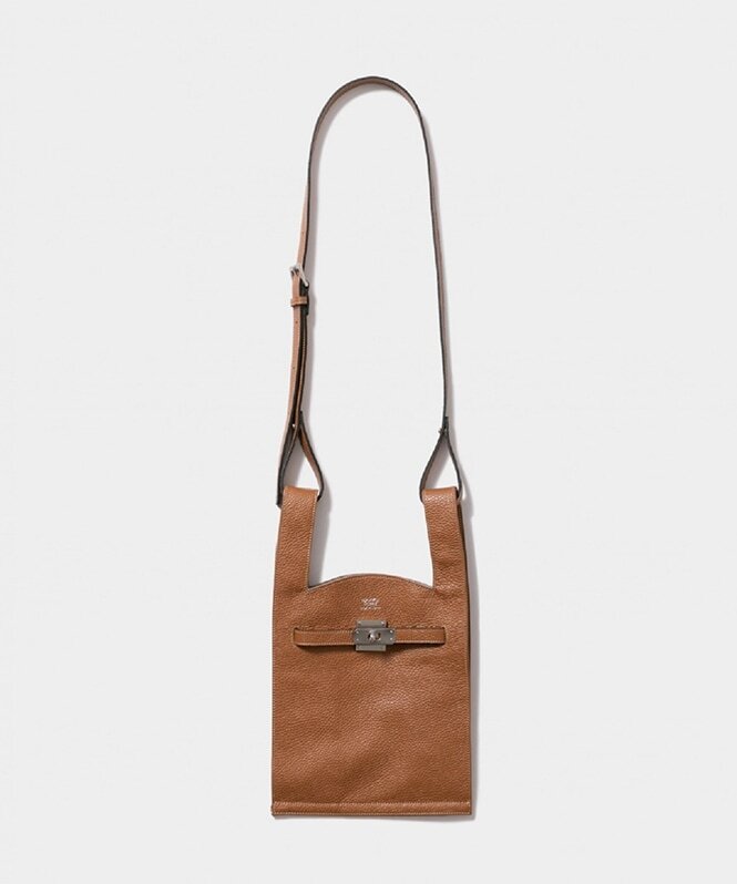 BEAUTIFUL PEOPLE / market shoulder bag in shrink leather