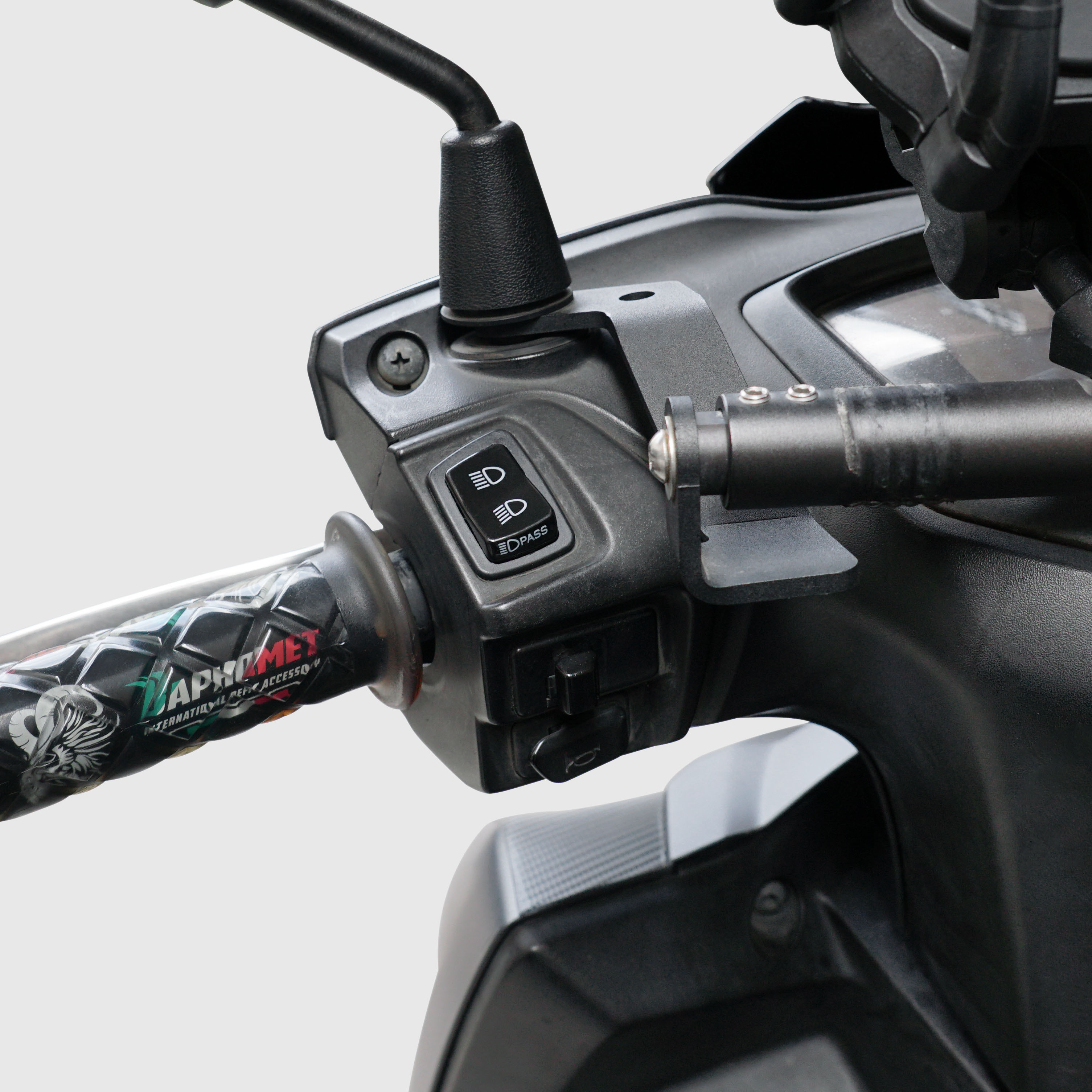 勁戰6 勁戰6.5代 | PASS超車大燈開關