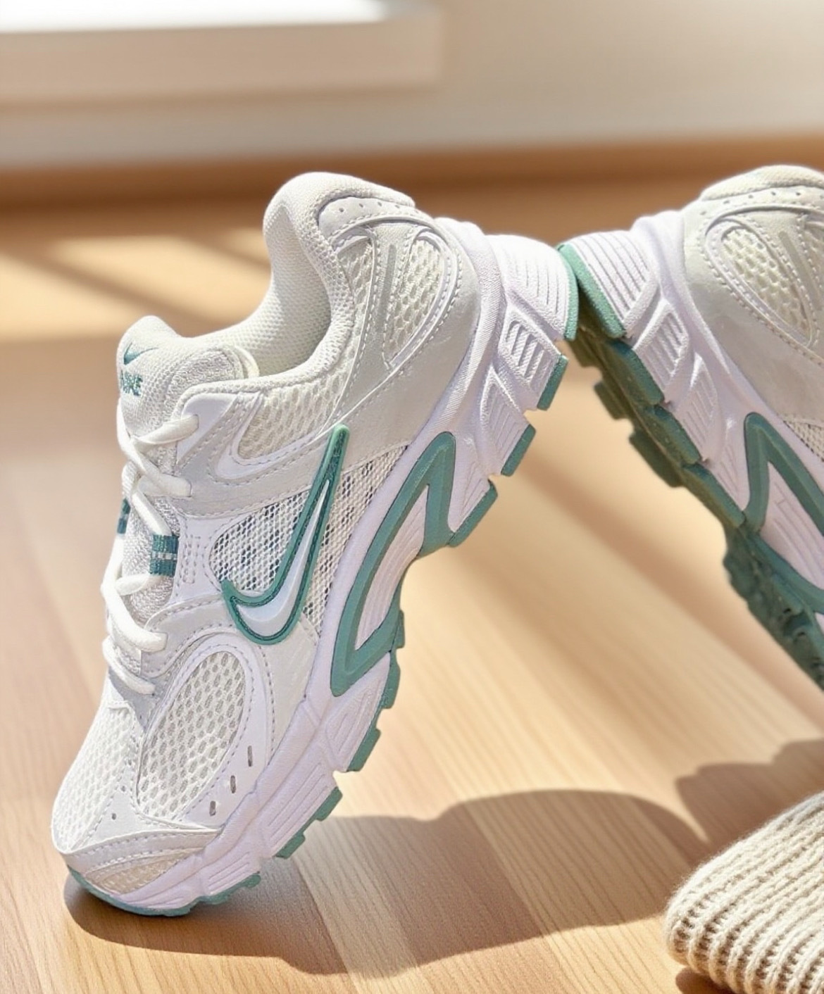 女鞋 NIKE W V5 RNR 白綠色 復古 休閒 透氣 慢跑鞋【HQ7901-106】NLV5