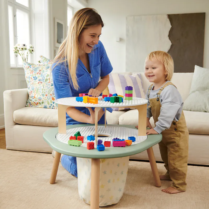 Stokke–MUTable V2 積木塔,搭配積木塔一次搭建兩層積木,盡情發揮孩子的想像力與空間感