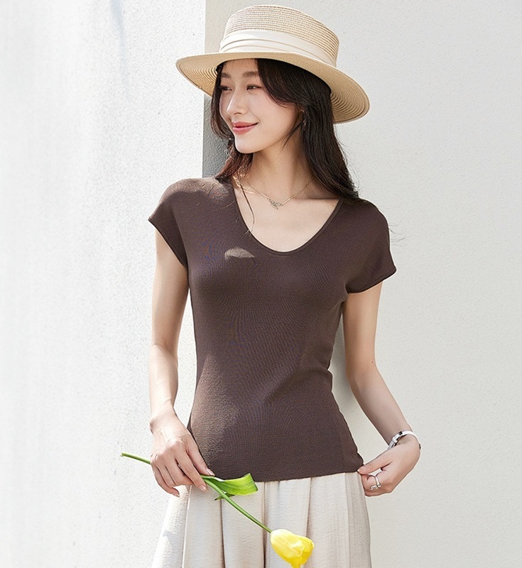 U領後鏤空針織上衣 咖啡