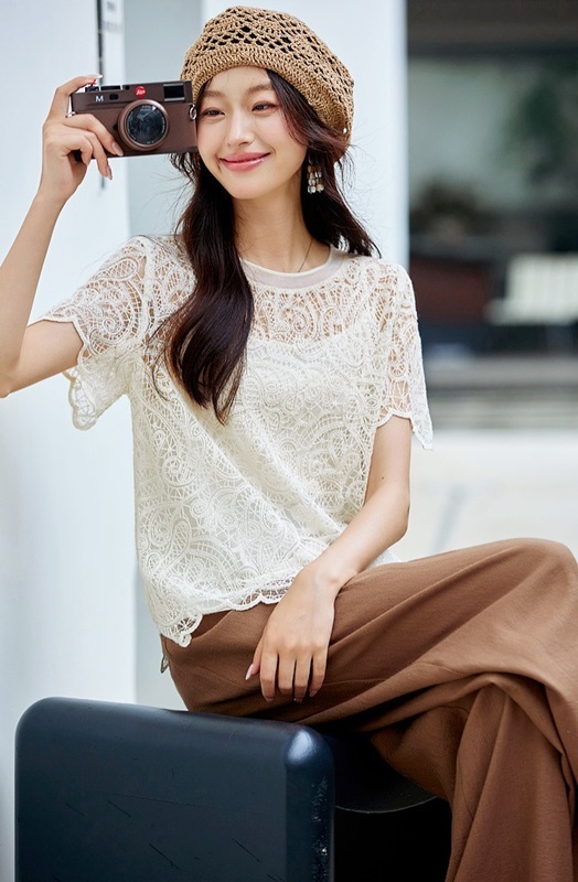 假兩件緹花蕾絲上衣 白杏