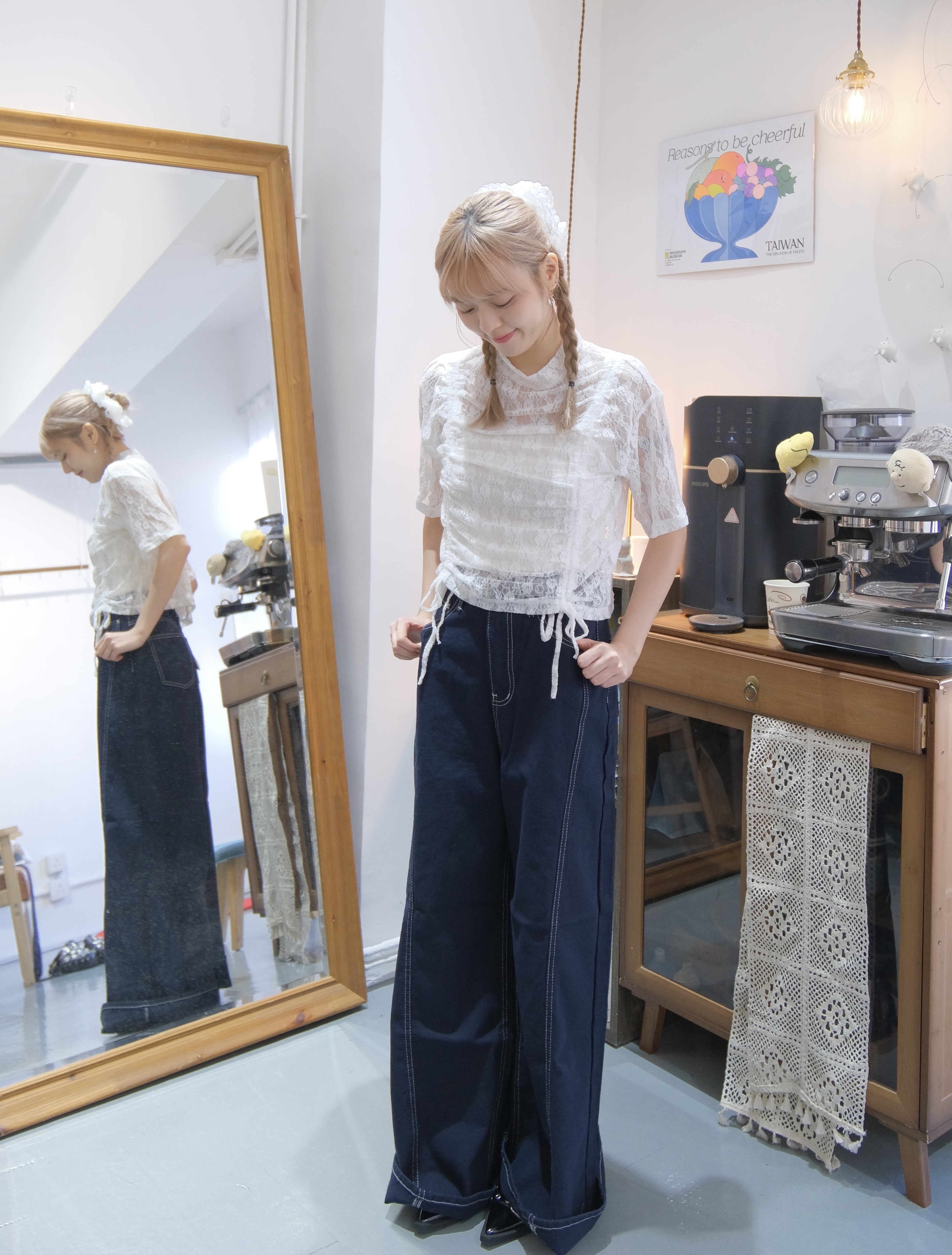 小企領lace抽繩top