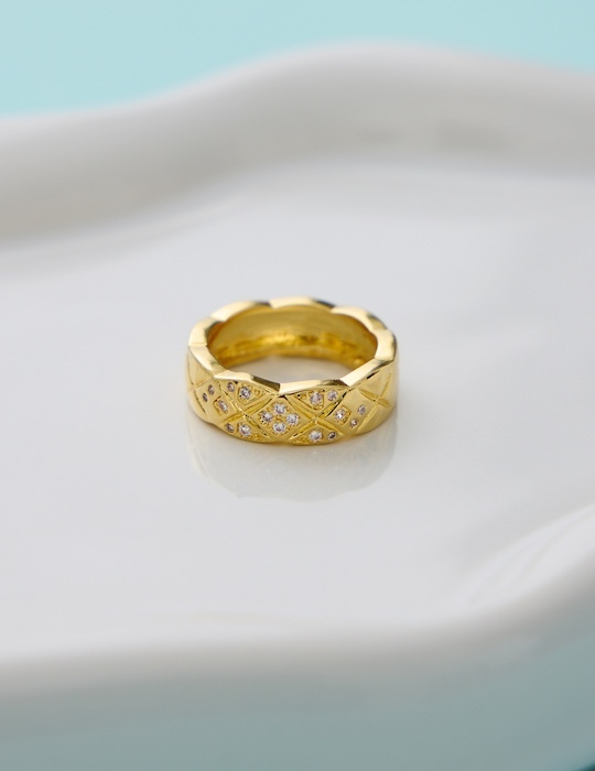 【鈦鋼】微鑲菱格戒指(金)