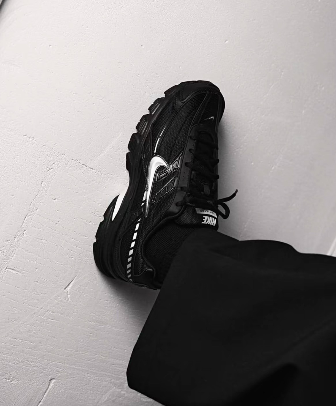 【OWN】Nike Initiator Black Grey Silver 慢跑鞋 運動 休閒 球鞋 緩震 男款 IB4595-001 黑銀