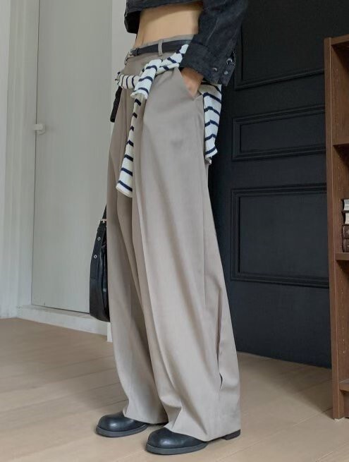 下擺開褶西裝褲