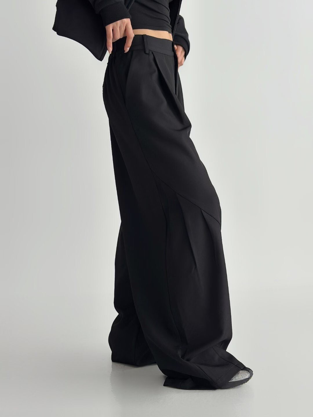 下擺造型褶子廓型西褲