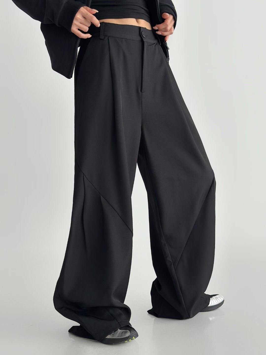 下擺造型褶子廓型西褲