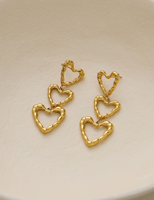 【鈦鋼】心心相扣。針式耳環(金)